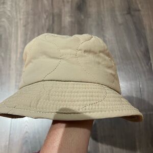 Urban Outfitters Beige/Cream Quilted Bucket Hat